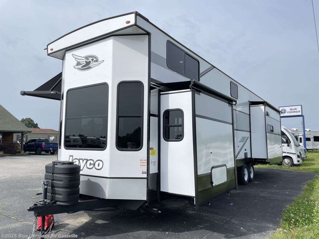 Contact us now about this 2025 Jayco Jay Flight Bungalow 40DLFT! 2025 Jay Flight Bungalow 40DLFT by Jayco from Blue Compass RV Gassville in Gassville, Arkansas