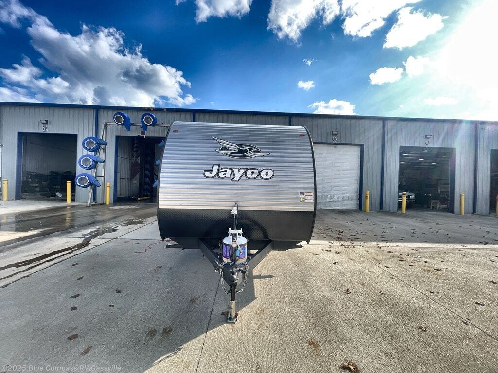 Contact us now about this 2026 Jayco Jay Flight SLX 250BH! 2026 Jay Flight SLX 250BH by Jayco from Blue Compass RV Gassville in Gassville, Arkansas