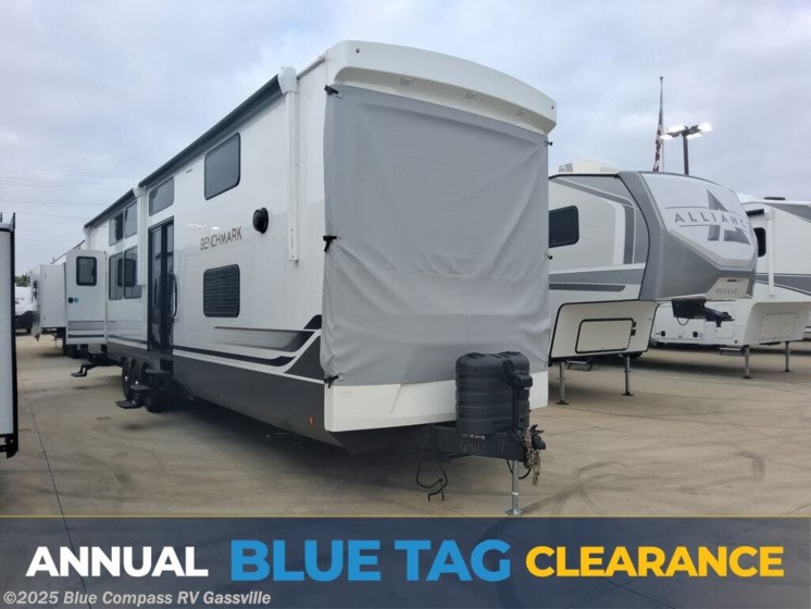 Email now about this 2026 Alliance RV Benchmark 44LFT! New 2026 Alliance RV Benchmark 44LFT available in Gassville, Arkansas