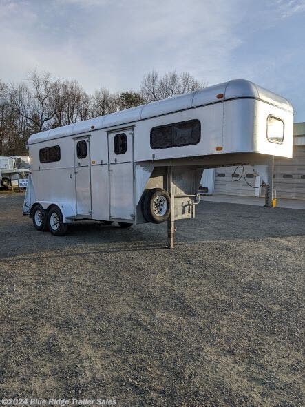 Used 2001 Star Ro 2H GN Straight Load w/Dress, 7'4\"x6' For Sale by Blue Ridge Trailer Sales available in Ruckersville, Virginia