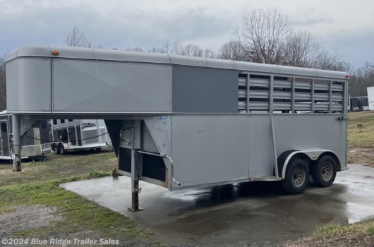 2 Horse Trailer - 2002 Adam 2H GN Stock w/5' Dress, 7'2"x6' available Used in Ruckersville, VA