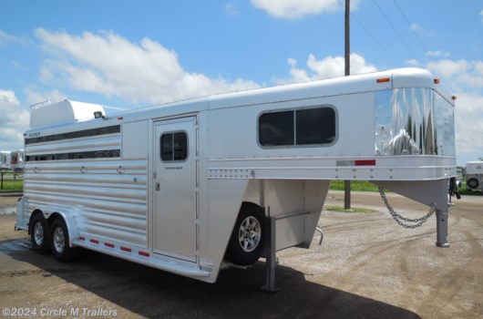 3 Horse Trailer - 2024 Platinum Coach 4 Horse 2' SW 7'6" wide available New in Kaufman, TX