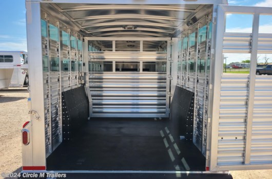 6 Head Livestock Trailer - 2024 Platinum Coach 24' Perfect Ranch Hand Trailer available New in Kaufman, TX