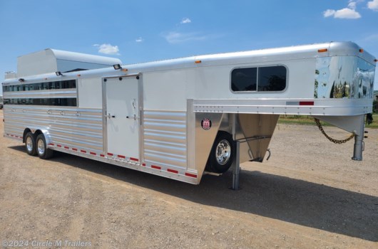 7 Head Livestock Trailer - 2024 Platinum Coach 32' Haul 4, 5, 6, 7...BOX STALLS!! available New in Kaufman, TX