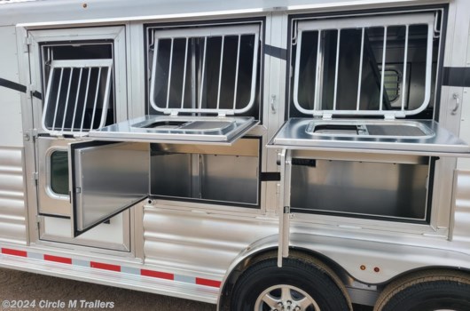 3 Horse Trailer - 2025 Platinum Coach 3 Horse 4' Short wall 7'6" wide with MANGERS!!! available New in Kaufman, TX