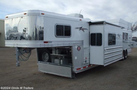 4 Horse Trailer - 2025 Platinum Coach Outlaw 4 Horse 14'6" SW with 10' Slide out available New in Kaufman, TX