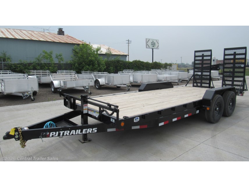 New 2026 PJ Trailers CC 20ft Equipment Trailer available in East Bethel, Minnesota
