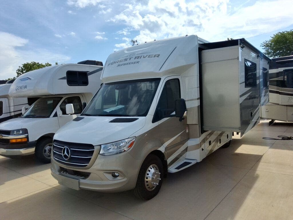 New 2026 Forest River Sunseeker MBS 2400BDS available in Strafford, Missouri