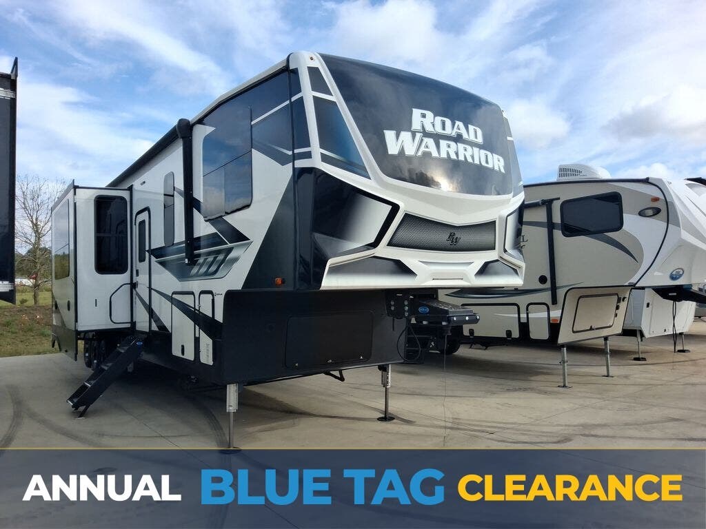 Email now about this 2022 Heartland Road Warrior 3965! Used 2022 Heartland Road Warrior 3965 available in Strafford, Missouri