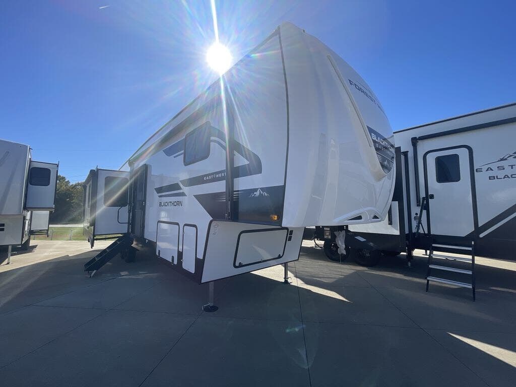 New 2026 East to West Blackthorn 3750LK available in Strafford, Missouri
