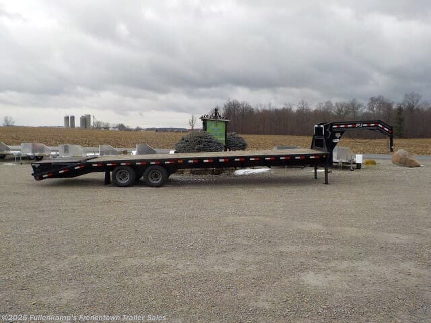 Used 2018 PJ Trailers MODEL FD322 27 + 5 available in Versailles, Ohio