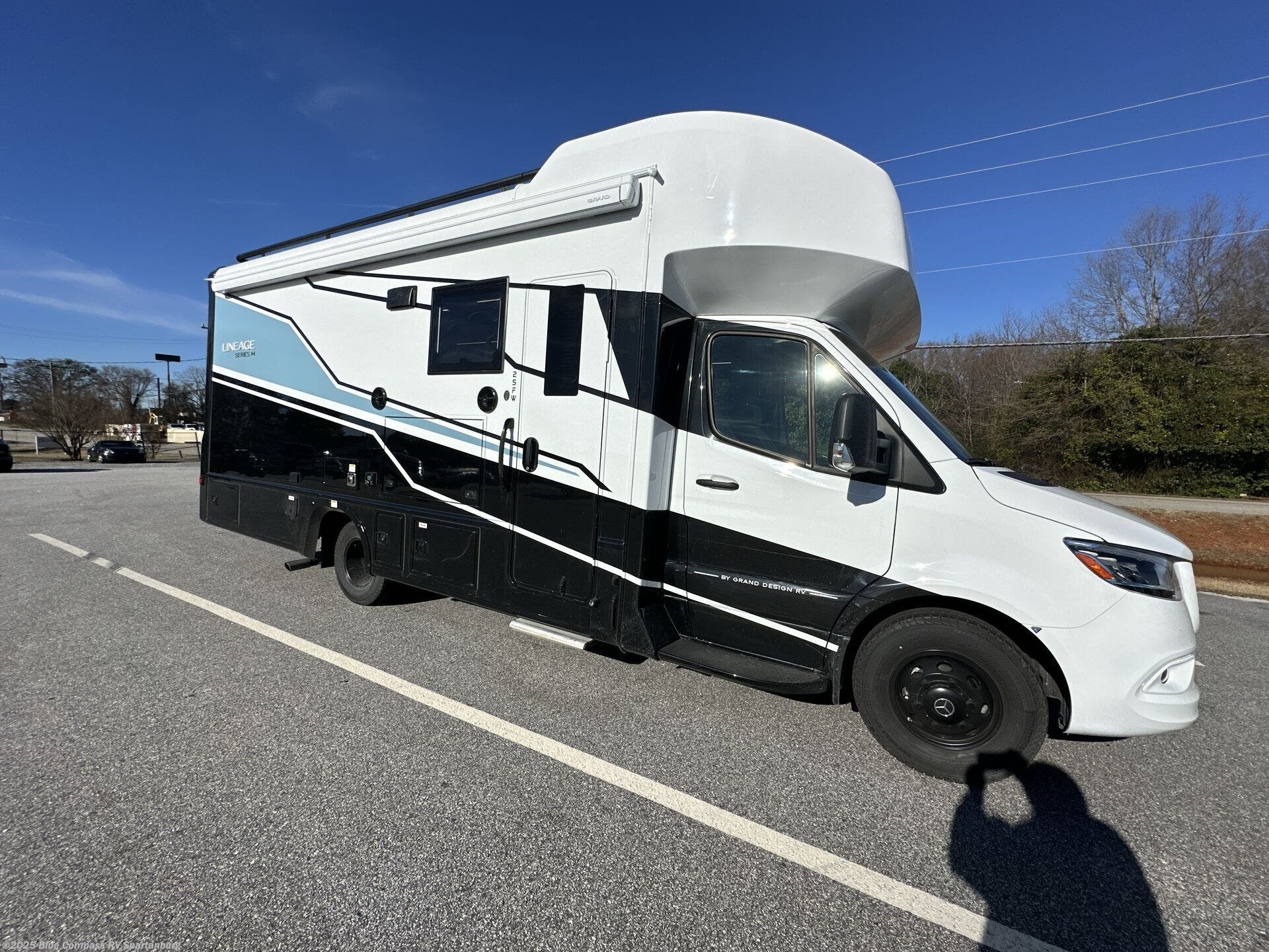Email now about this 2025 Grand Design Lineage 25FW! New 2025 Grand Design Lineage 25FW available in Duncan, South Carolina