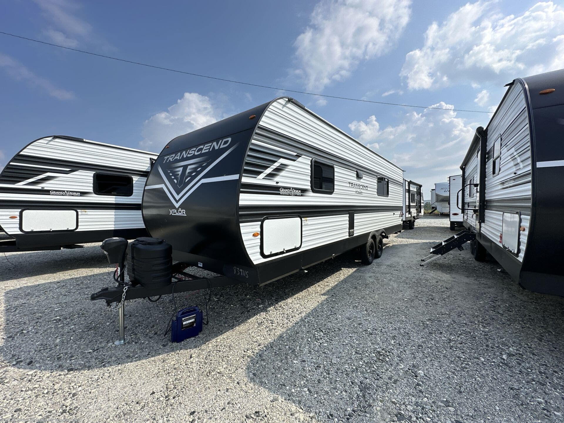 Contact us now about this 2025 Grand Design Transcend Xplor 24BHX! 2025 Transcend Xplor 24BHX by Grand Design from Blue Compass RV Spartanburg in Duncan, South Carolina