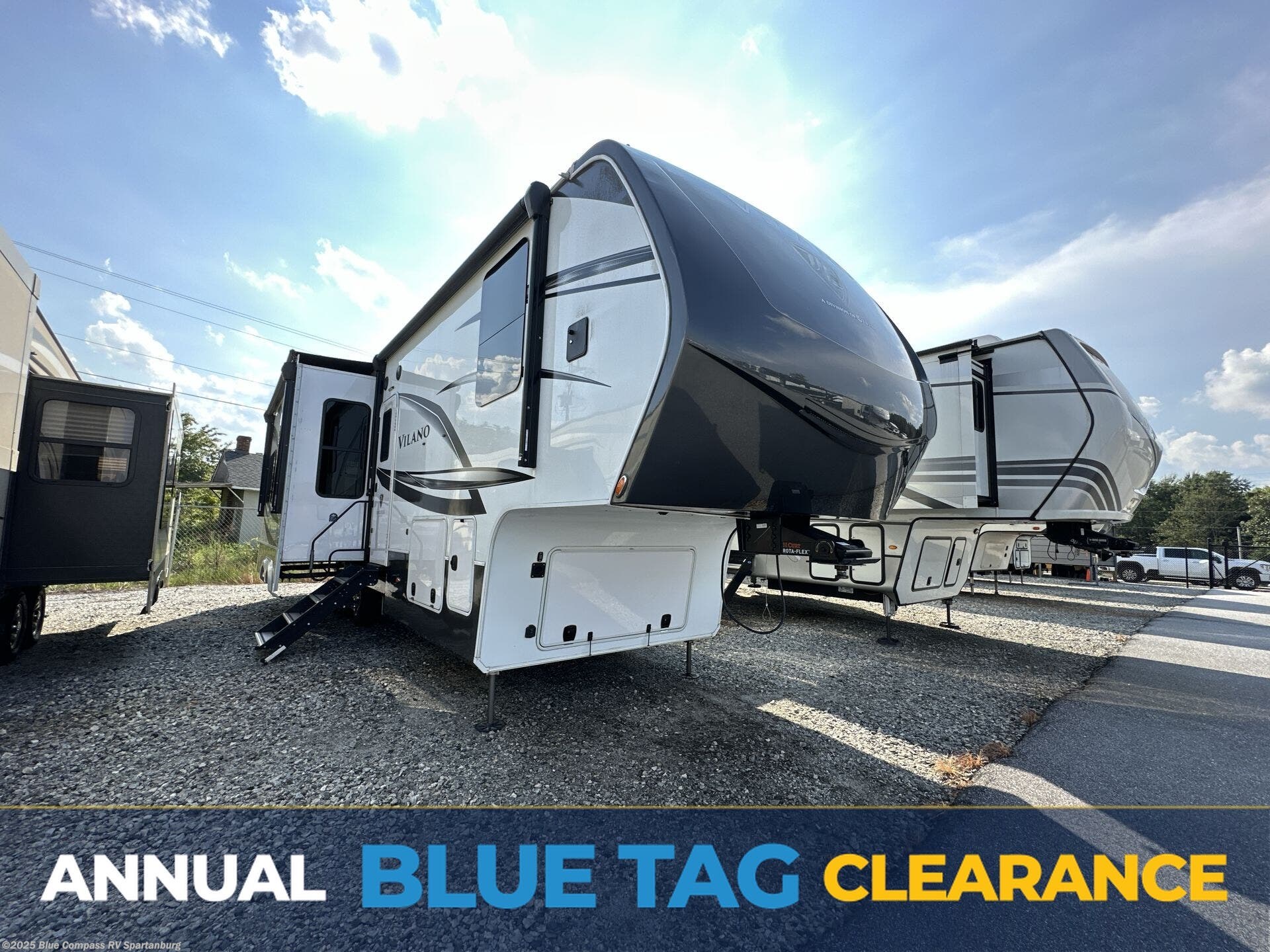 Email now about this 2023 Vanleigh Vilano 320GK! Used 2023 Vanleigh Vilano 320GK available in Duncan, South Carolina