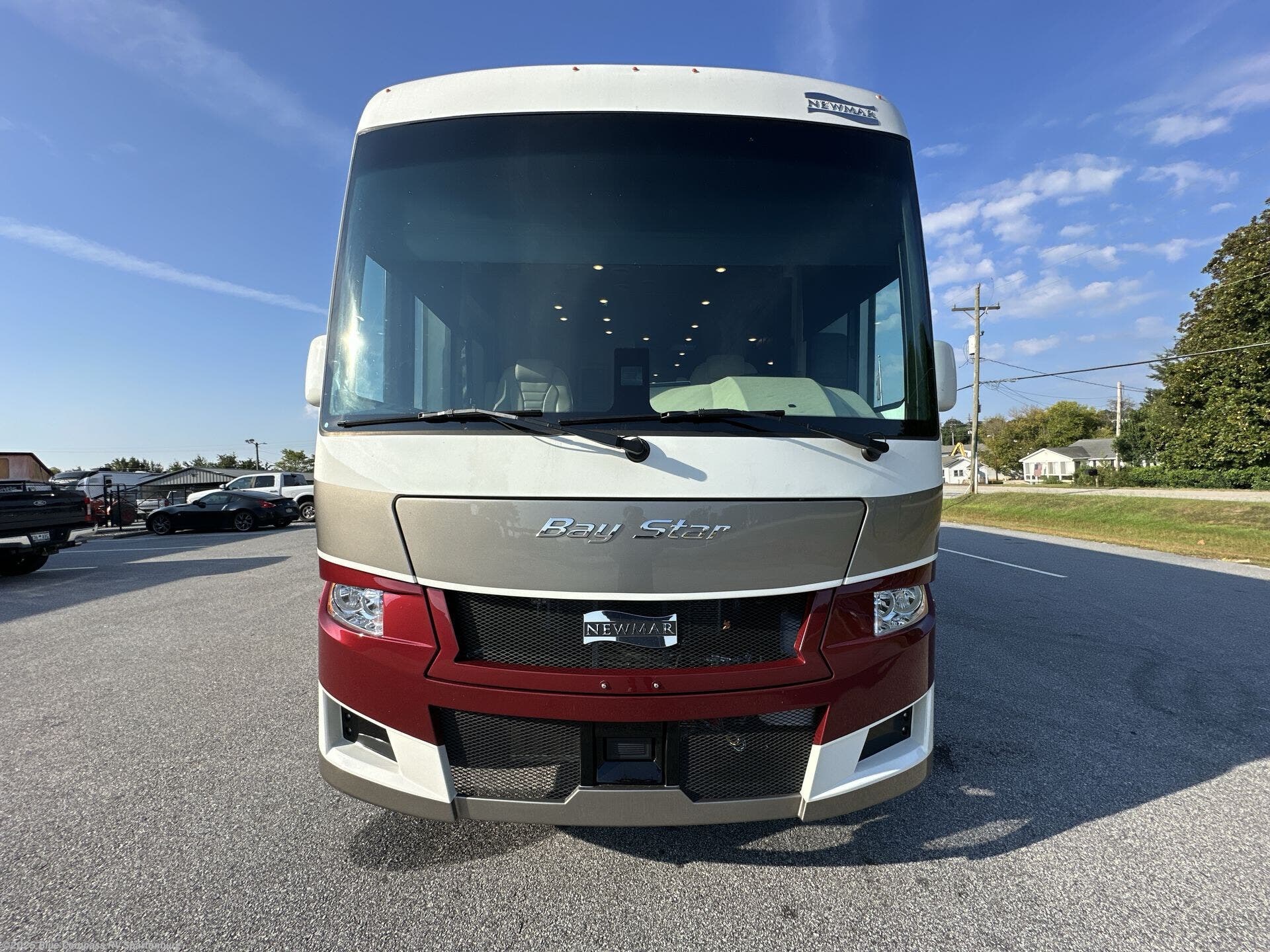 Contact us now about this 2026 Newmar Bay Star Sport 3225! 2026 Bay Star Sport 3225 by Newmar from Blue Compass RV Spartanburg in Duncan, South Carolina