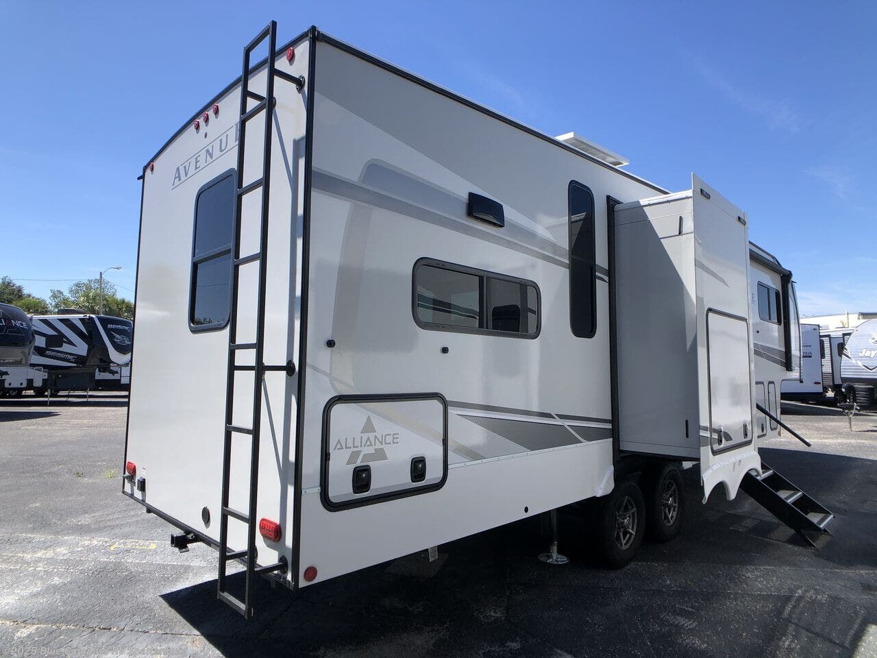 Email now about this 2025 Alliance RV Avenue 33RKS! New 2025 Alliance RV Avenue 33RKS available in Duncan, South Carolina