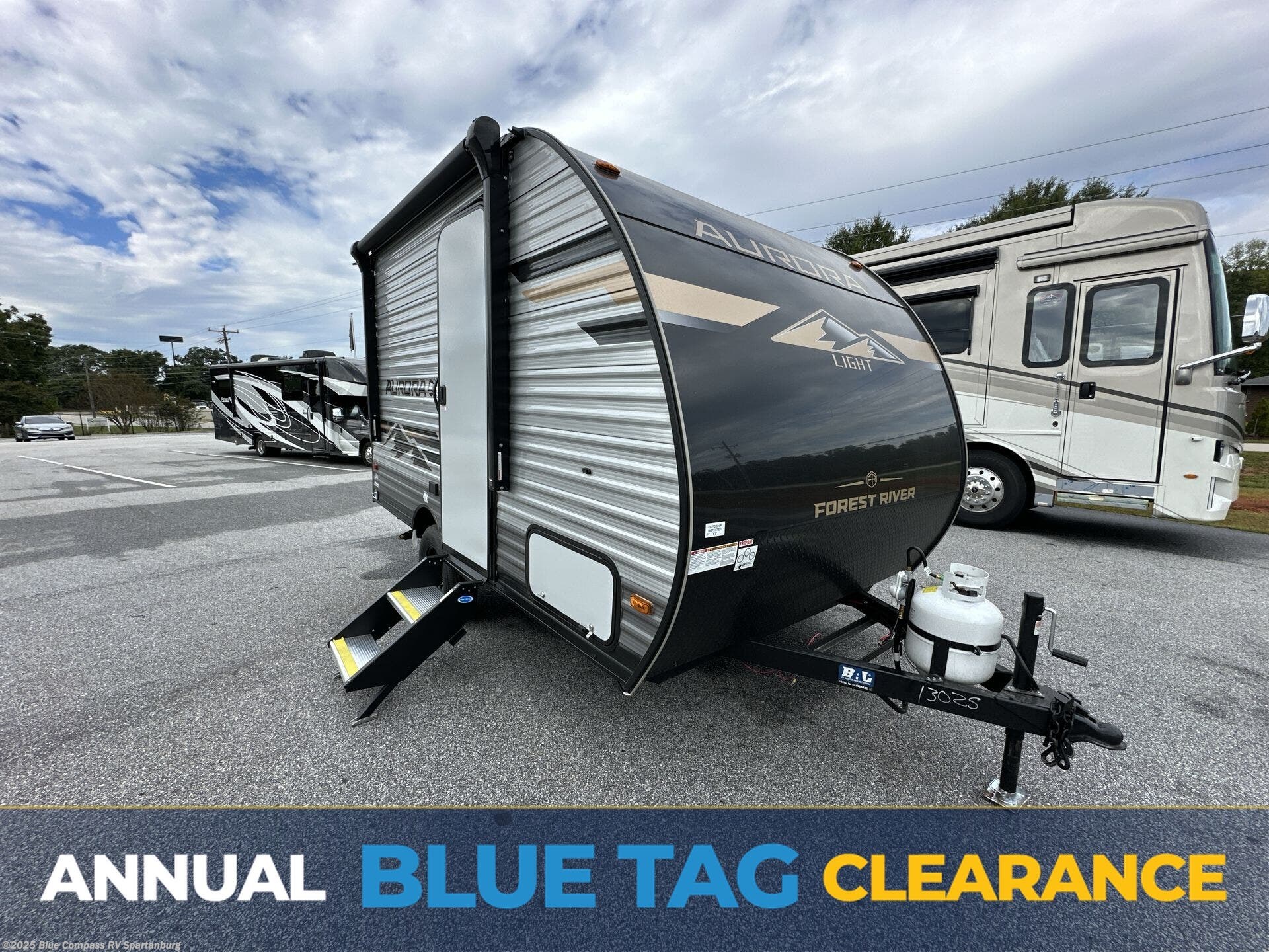 Email now about this 2026 Forest River Aurora Light 13RKX! New 2026 Forest River Aurora Light 13RKX available in Duncan, South Carolina