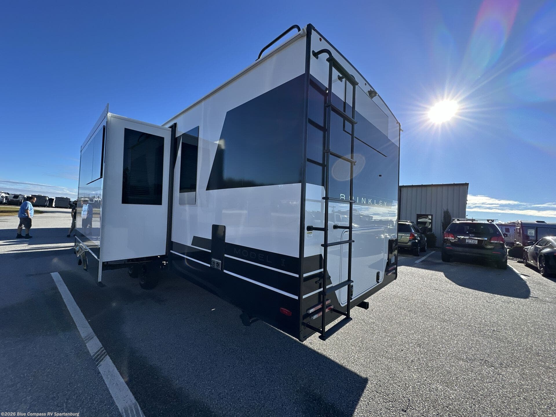 Contact us now about this 2026 Brinkley RV Model I 294! 2026 Model I 294 by Brinkley RV from Blue Compass RV Spartanburg in Duncan, South Carolina