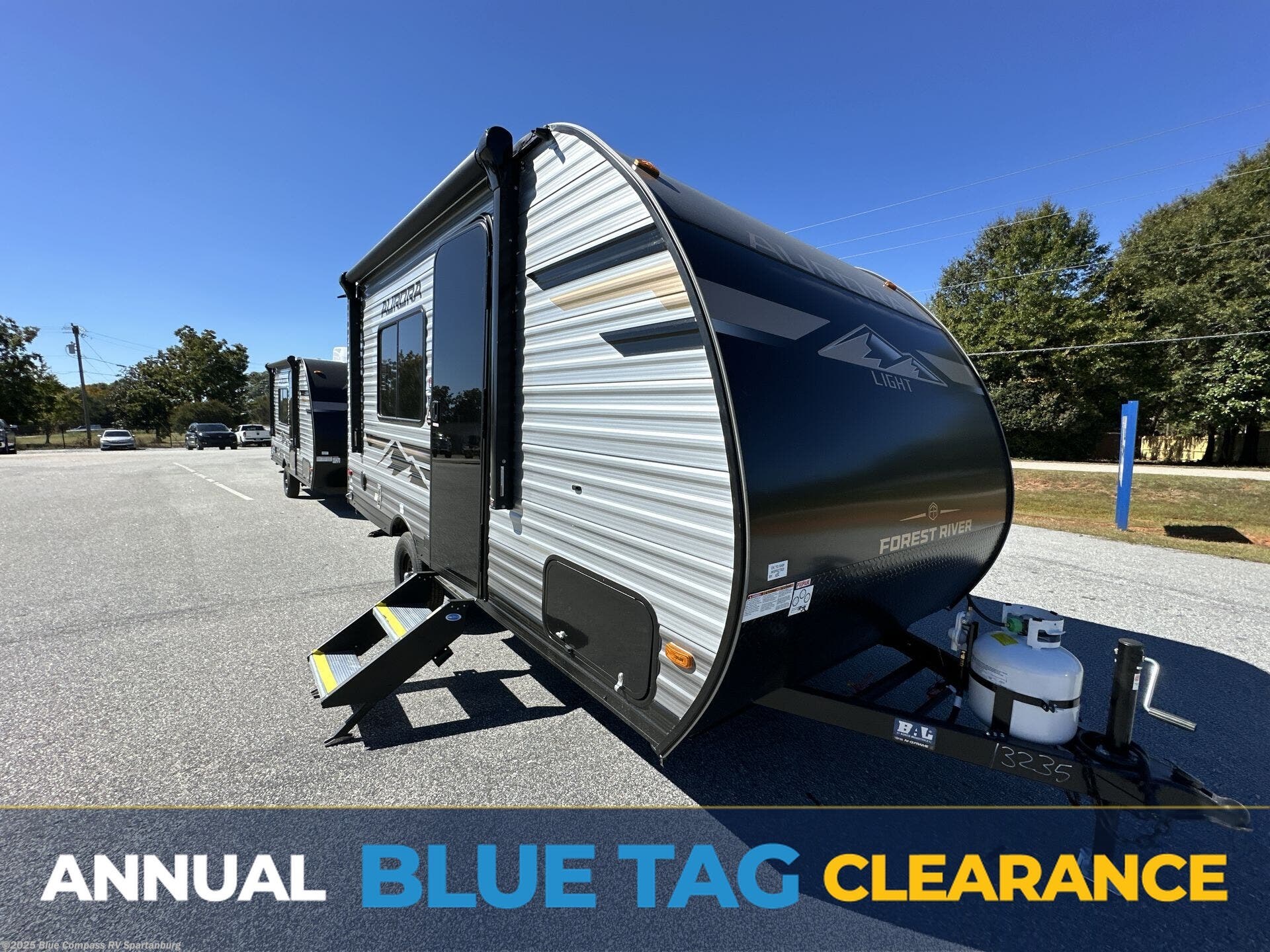 Email now about this 2026 Forest River Aurora Light 15RBX! New 2026 Forest River Aurora Light 15RBX available in Duncan, South Carolina