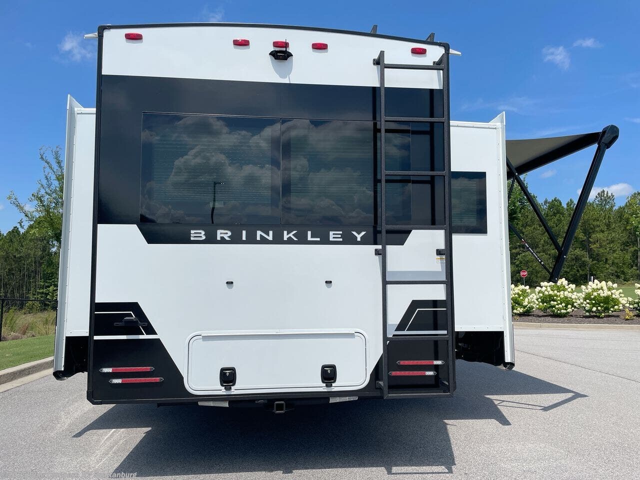 Contact us now about this 2026 Brinkley RV Model Z 2900! 2026 Model Z 2900 by Brinkley RV from Blue Compass RV Spartanburg in Duncan, South Carolina