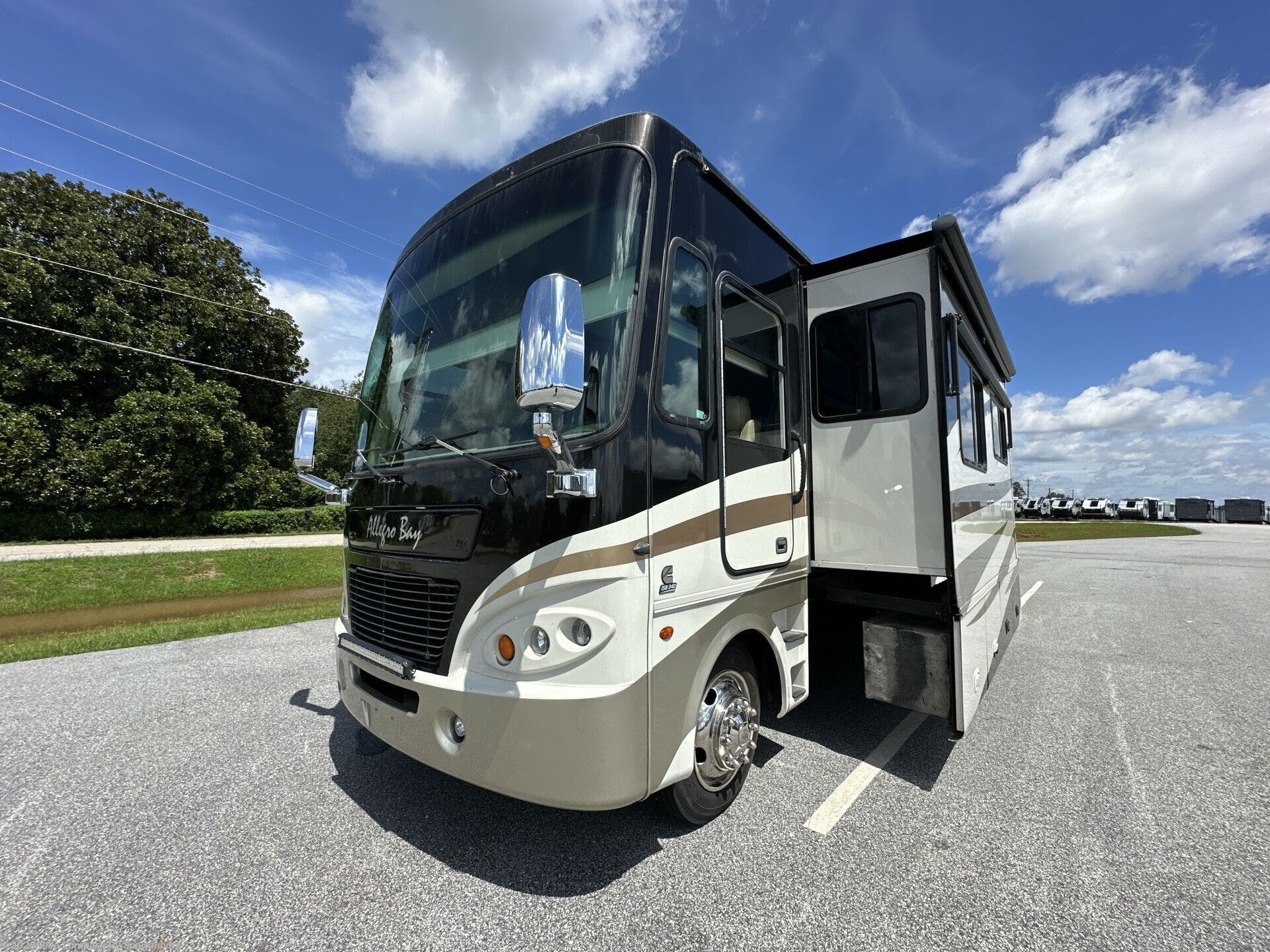 Used 2009 Tiffin Allegro Bay 36 available in Duncan, South Carolina