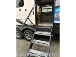 2024 Forest River Rockwood Signature 8265kbs - New Travel Trailer for sale by South Hill RV Sales in Puyallup, Washington