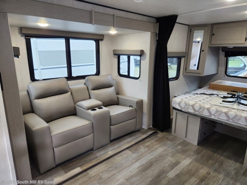 New 2025 Coachmen Apex Ultra-Lite 188RBST available in Puyallup, Washington