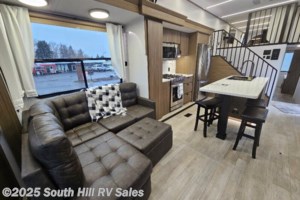 2025 Forest River Salem Grand Villa 42 Veranada