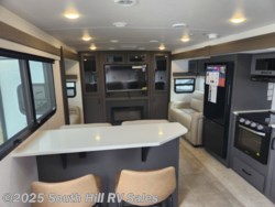 2025 Forest River Rockwood Ultra Lite 2908RL - New Travel Trailer for sale by South Hill RV Sales in Puyallup, Washington