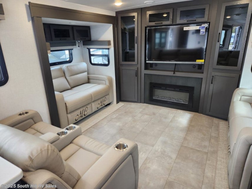 New 2025 Forest River Rockwood Ultra Lite 2908RL available in Puyallup, Washington