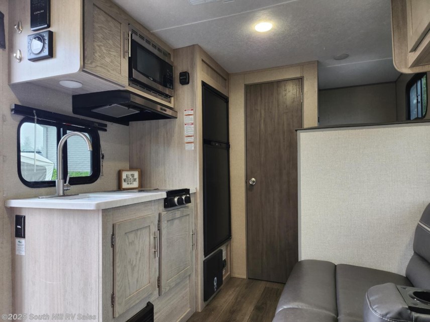 Used 2023 Coachmen Catalina Summit Series 7 164BH available in Puyallup, Washington