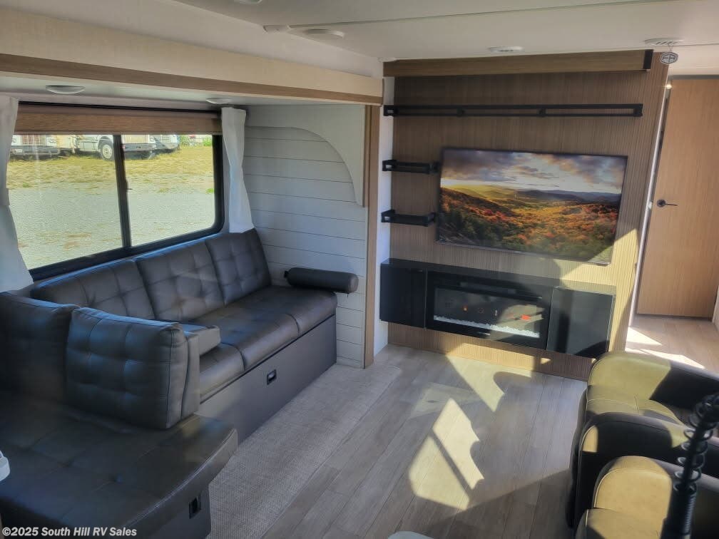 Call now about this 2026 Forest River Salem 27RK! 2026 Forest River Salem 27RK - New Travel Trailer For Sale by South Hill RV Sales in Puyallup, Washington features Converter, Roof Vents, Air Conditioning, Dinette, Spare Tire Kit