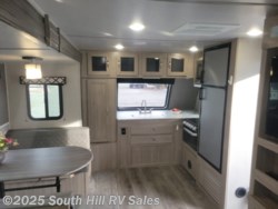 2020 Coachmen Freedom Express 259FKS - Used Travel Trailer for sale by South Hill RV Sales in Puyallup, Washington