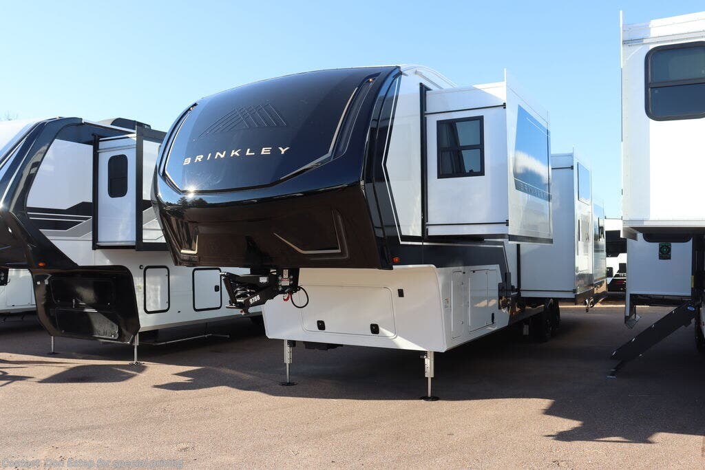 Call now about this 2026 Brinkley RV Model Z 3610! 2026 Brinkley RV Model Z 3610 - New Fifth Wheel For Sale by Southaven RV & Marine in Southaven, Mississippi