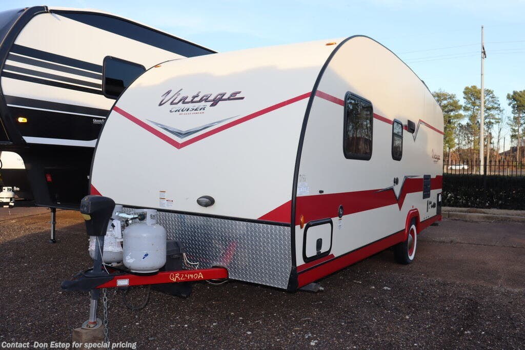 Call now about this 2018 Gulf Stream Vista Cruiser 19RBS! 2018 Gulf Stream Vista Cruiser 19RBS - Used Travel Trailer For Sale by Southaven RV & Marine in Southaven, Mississippi