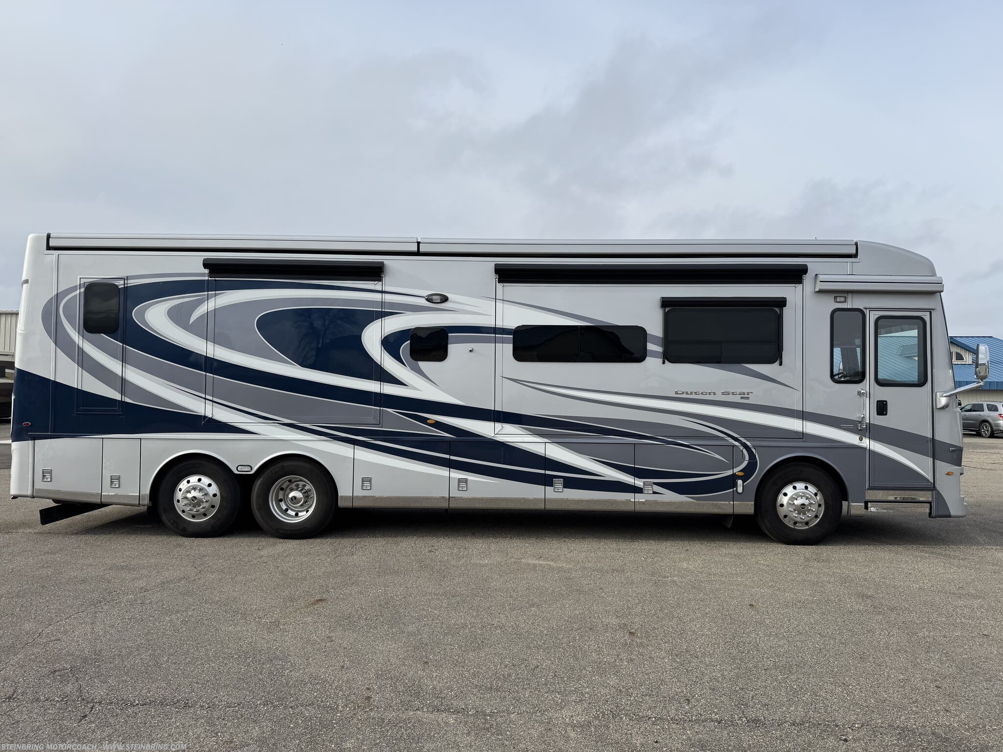 Contact us now about this 2022 Newmar Dutch Star 4081! 2022 Dutch Star 4081 by Newmar from Steinbring Motorcoach in Garfield, Minnesota