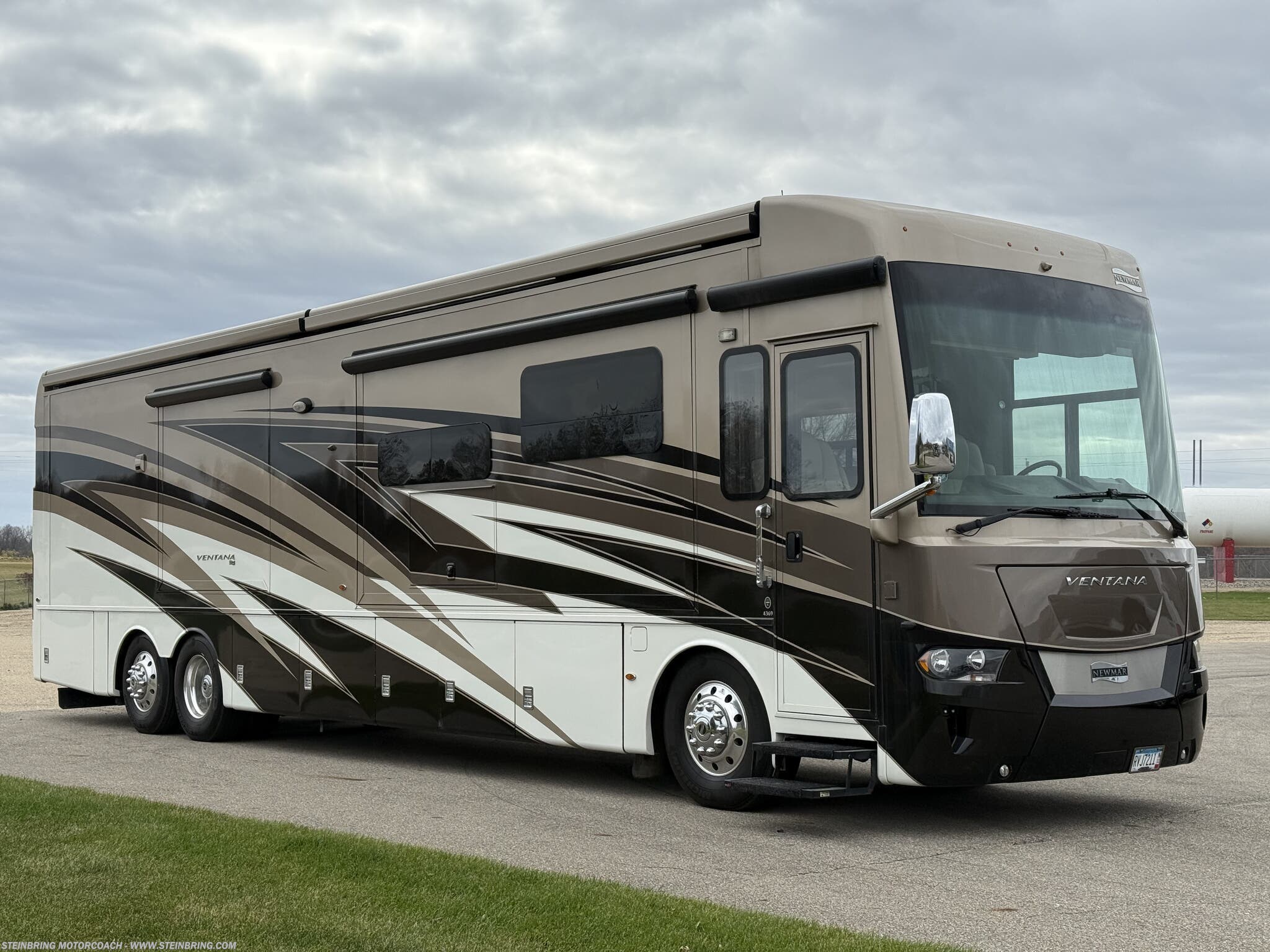 Email now about this 2021 Newmar Ventana 4369! Used 2021 Newmar Ventana 4369 available in Garfield, Minnesota