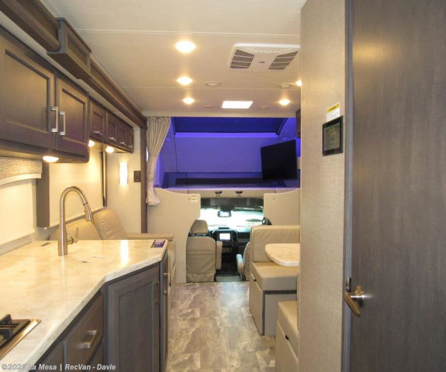 Contact us now about this 2023 Thor Motor Coach Omni SV34! 2023 Omni SV34 by Thor Motor Coach from La Mesa | RecVan - Davie in Davie, Florida