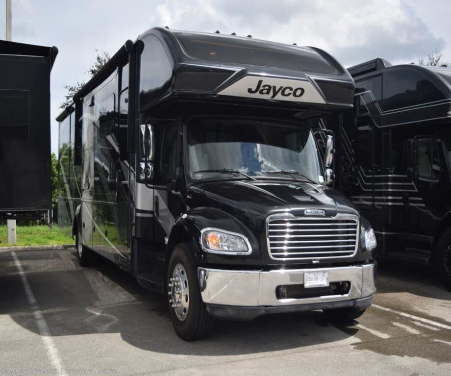Email now about this 2022 Jayco Seneca 37TS! Used 2022 Jayco Seneca 37TS available in Davie, Florida