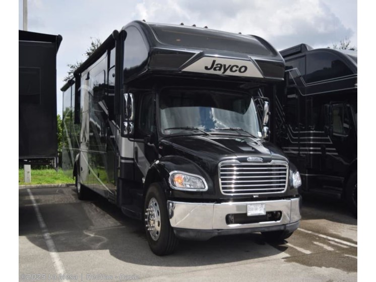 Email now about this 2022 Jayco Seneca 37TS! Used 2022 Jayco Seneca 37TS available in Davie, Florida