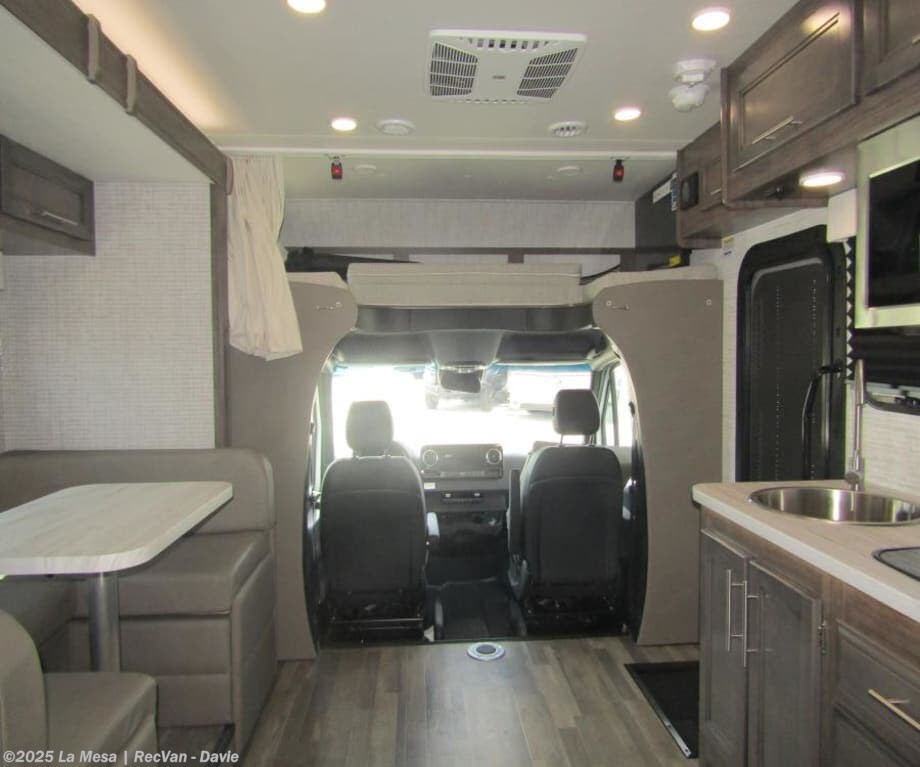 Contact us now about this 2025 Jayco Melbourne 24L! 2025 Melbourne 24L by Jayco from La Mesa | RecVan - Davie in Davie, Florida