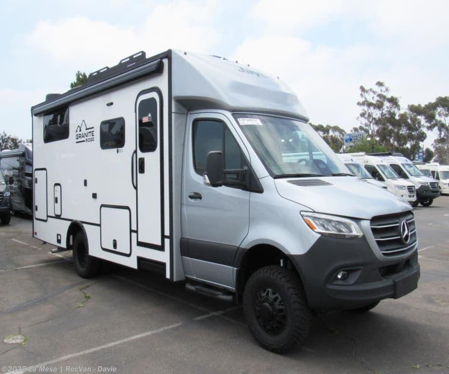 Email now about this 2026 Jayco Granite Ridge 23S! New 2026 Jayco Granite Ridge 23S available in Davie, Florida