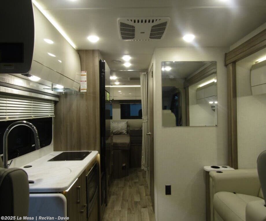 New 2026 Thor Motor Coach Vegas 26.2 available in Davie, Florida