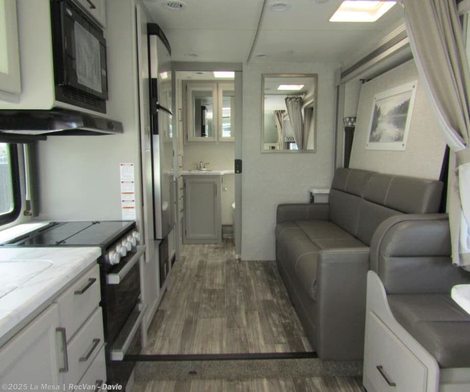 Used 2023 Thor Motor Coach Geneva 25VA available in Davie, Florida