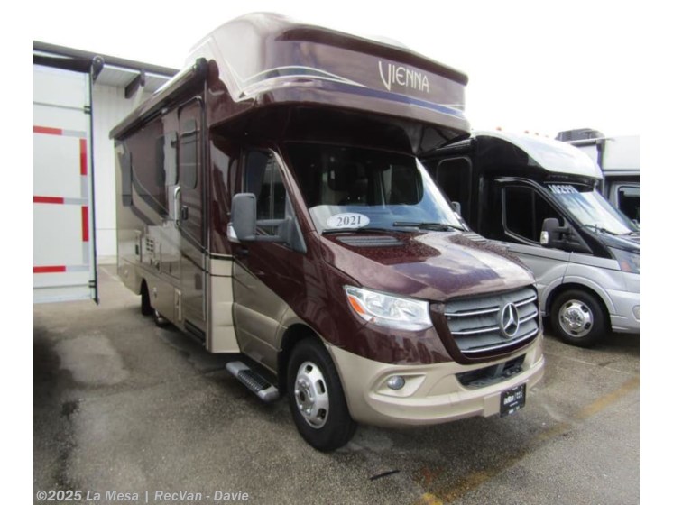 Email now about this 2021 Renegade RV Vienna 25FWC! Used 2021 Renegade RV Vienna 25FWC available in Davie, Florida