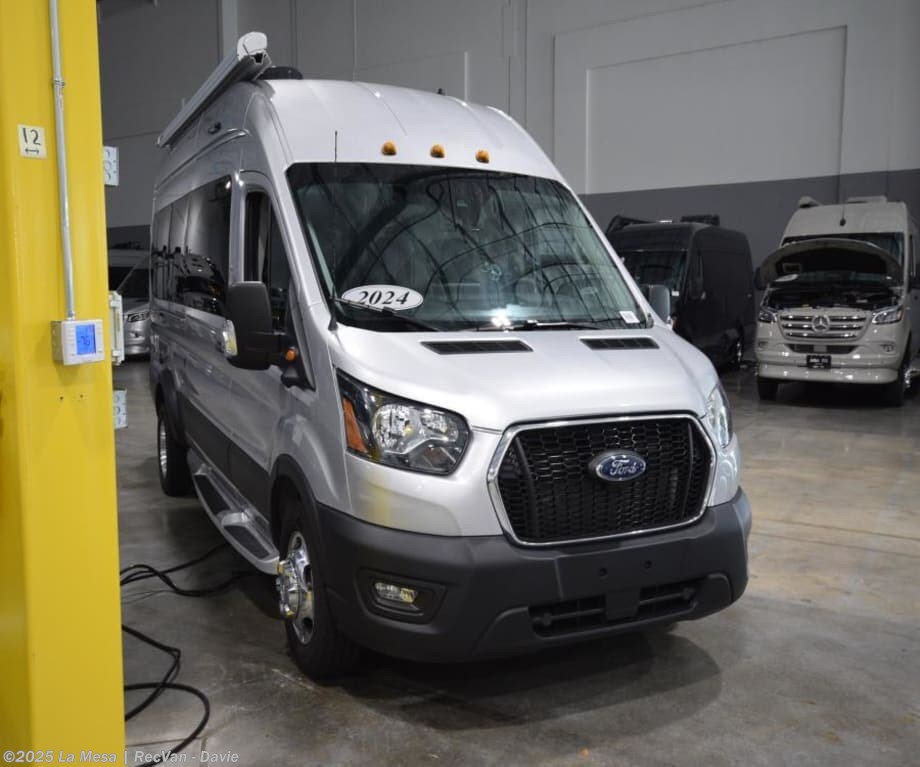 Email now about this 2024 Pleasure-Way Ontour 2.2-AWD! Used 2024 Pleasure-Way Ontour 2.2-AWD available in Davie, Florida