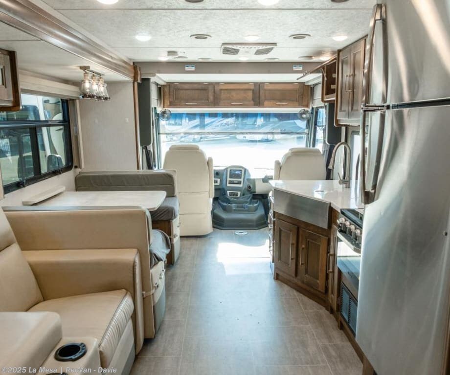 Contact us now about this 2021 Coachmen Encore 325SS! 2021 Encore 325SS by Coachmen from La Mesa | RecVan - Davie in Davie, Florida