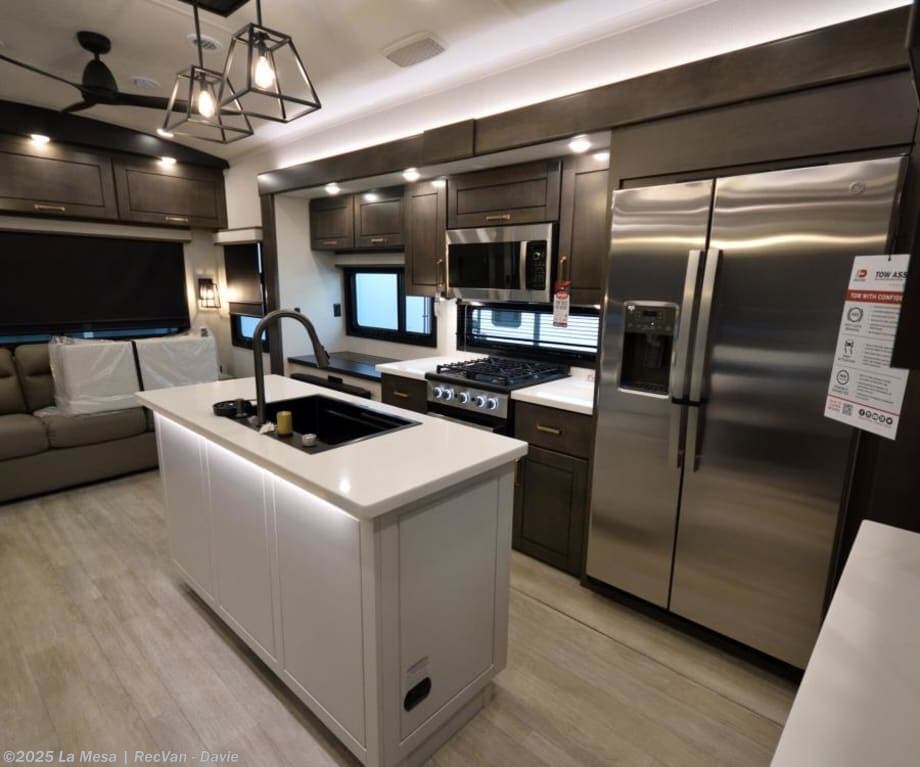 New 2026 Heartland Bighorn 31RL available in Davie, Florida