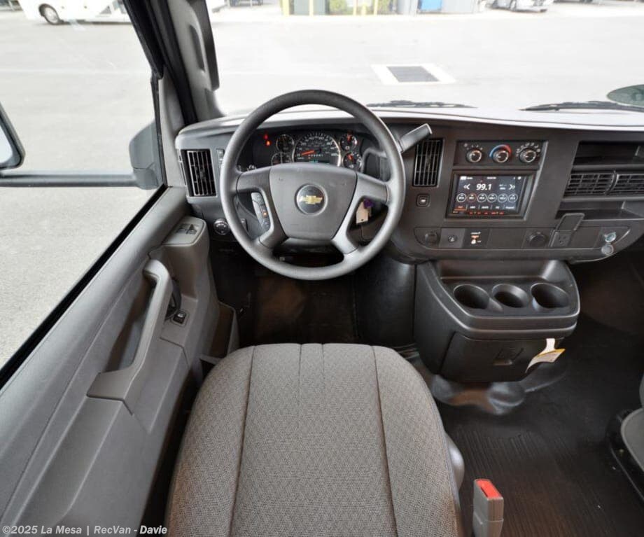 Call now about this 2026 Thor Motor Coach Chateau 22Z-C! 2026 Thor Motor Coach Chateau 22Z-C - New Class C For Sale by La Mesa | RecVan - Davie in Davie, Florida