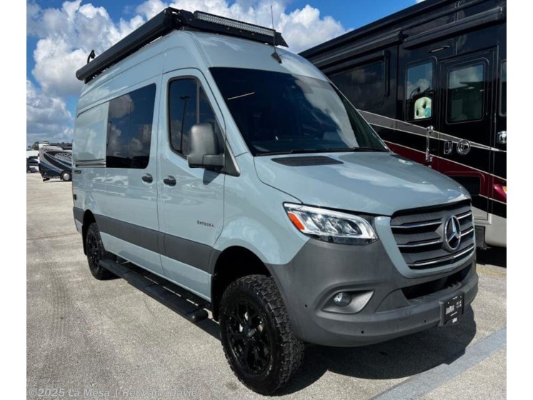 Email now about this 2024 Entegra Coach Launch 19Y! Used 2024 Entegra Coach Launch 19Y available in Davie, Florida